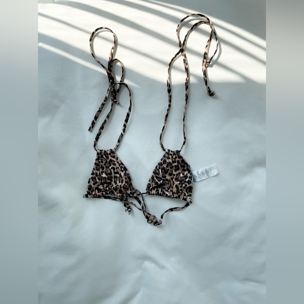 Pretty Little Thing Leopard Triangle String Bikini - size 4